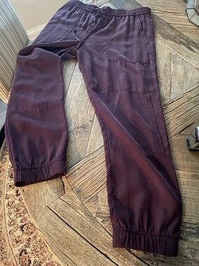 Gap Women’s Light Weight Pants Size Medium No Signs of Wear